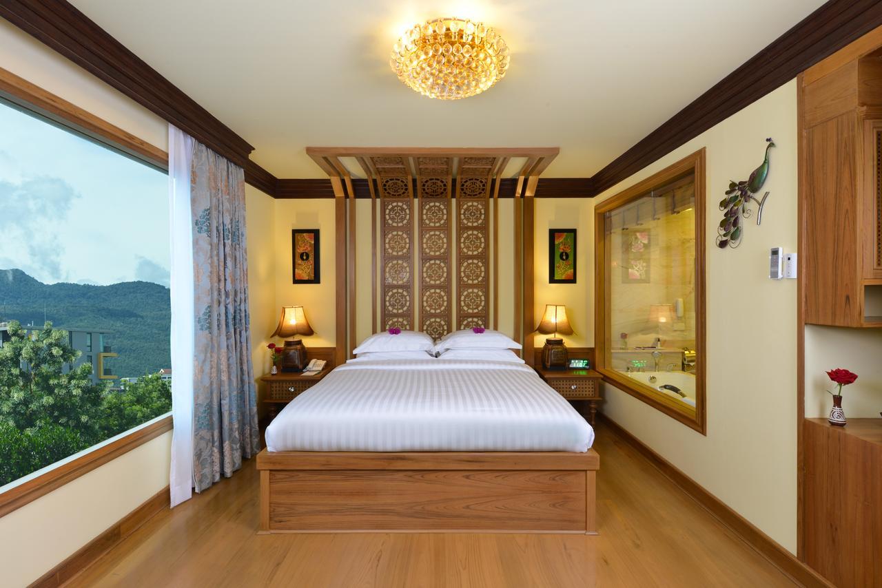 Peak Nimman Prestige Hotel Chiang Mai Eksteriør billede